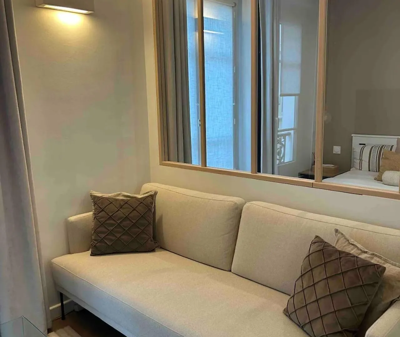 Cocooning & Cosy In Center 17 Apartment
